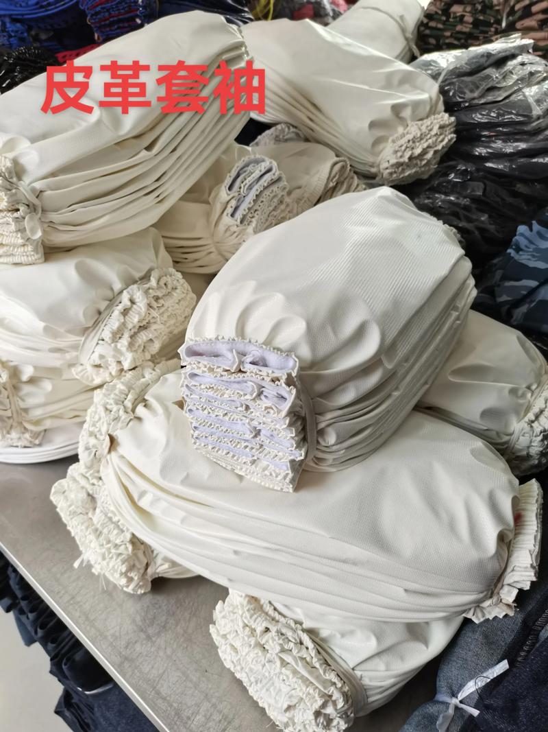 紧抓防护服厂家发展趋势