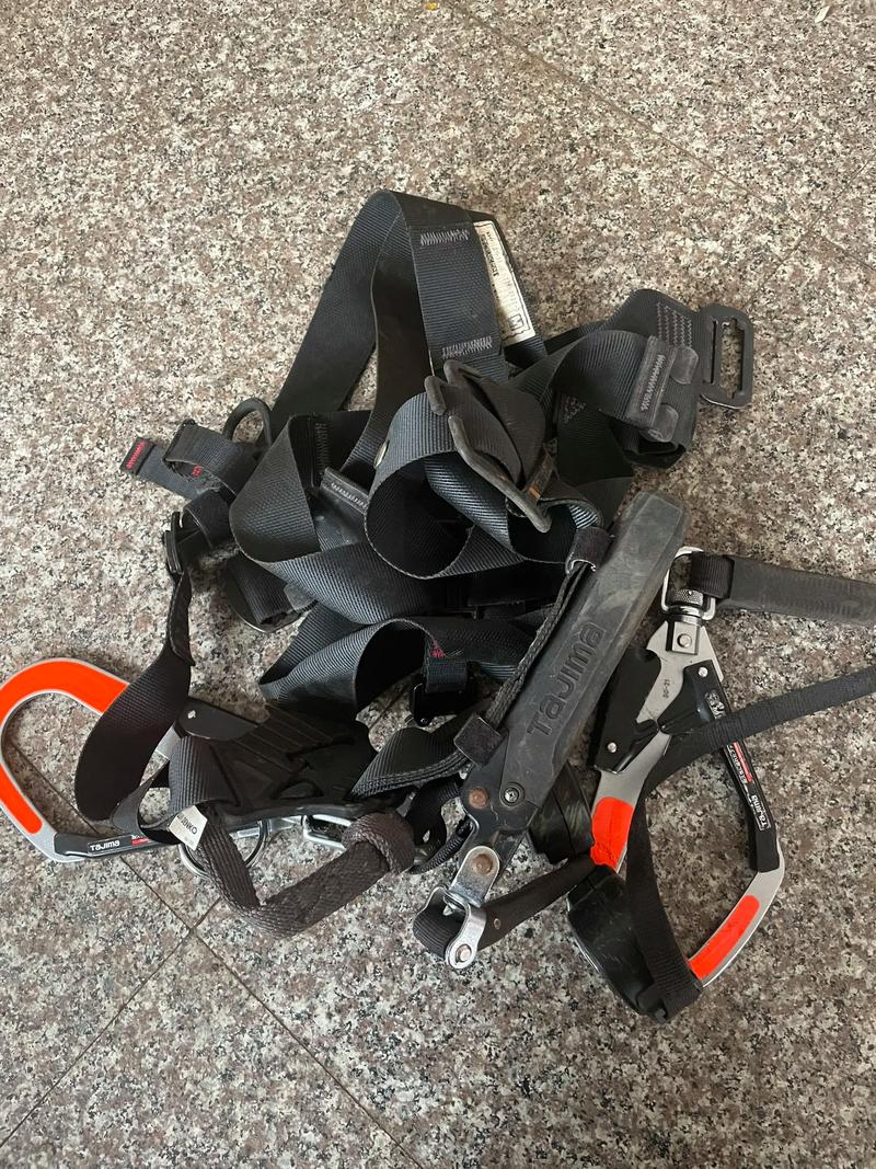 安全帽定制:工业防护的秘密武器