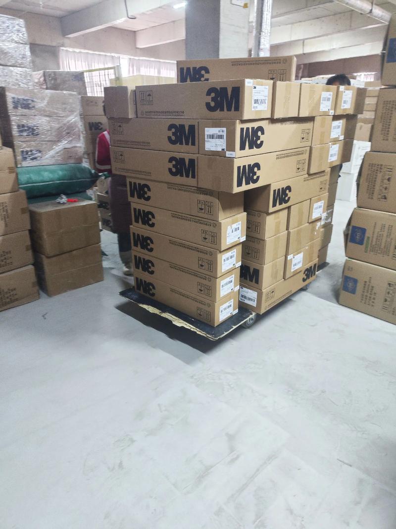 劳保用品批发：安全网下的产业趋势
